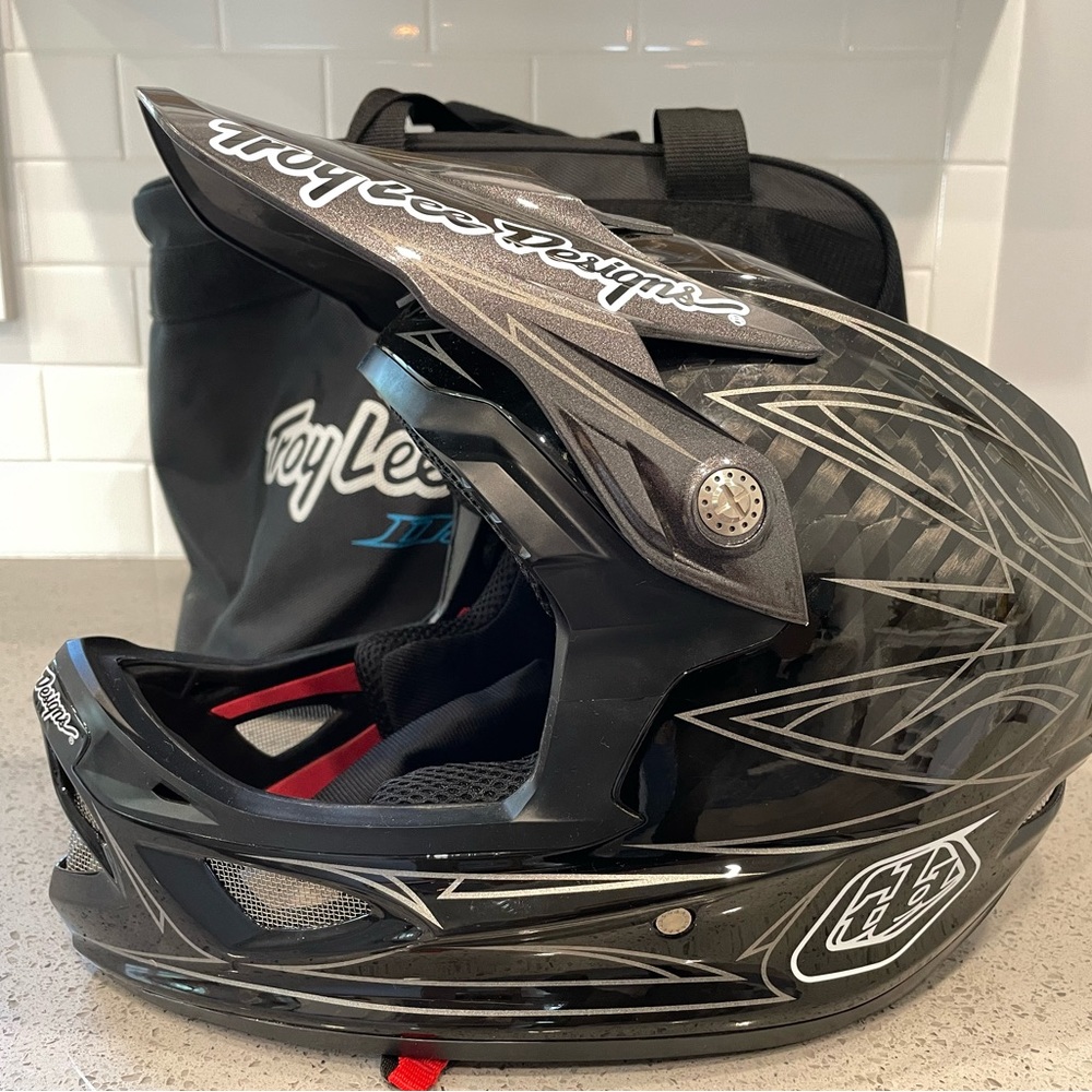 Troy Lee Designs D3 Carbon Helmet